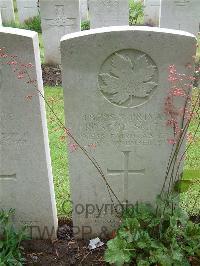 Etaples Military Cemetery - Smith, Ralph Henniker